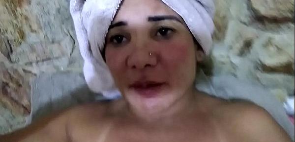  Dia de SPA Bianca depila o cu e a buceta a laser depois relaxa com suas bolinhas tailandesas . Assista mais em xv red.